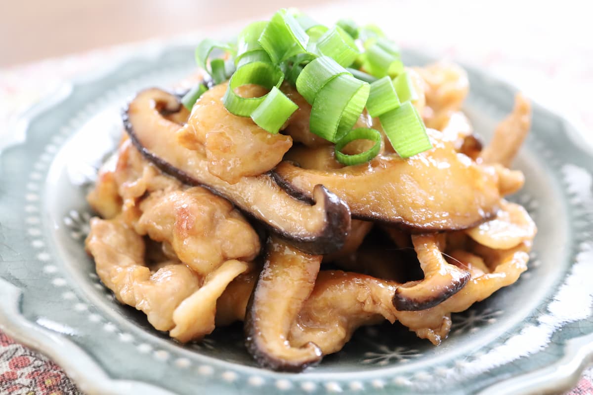 豚肉としいたけの甘辛炒め